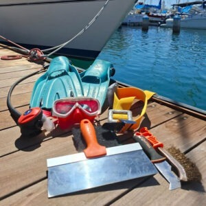 Hull Cleanning by Foot / Limpieza de cascos por Pie